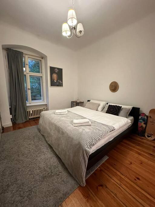 Grosses Apartment Am Kudamm Берлин Екстериор снимка